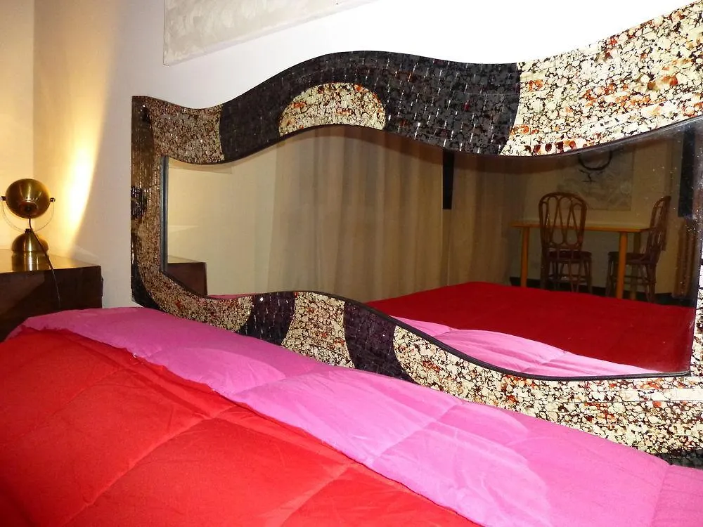 Venice Rainbow Apartment San Marco 3*,  Italia