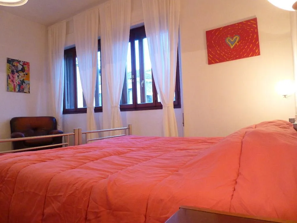 *** Guest house Venice Rainbow Apartment San Marco Italy