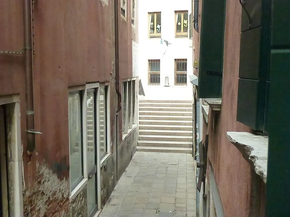 Venice Rainbow Apartment San Marco 3*,  Italië